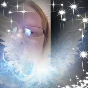 Meet your Posher, Leona